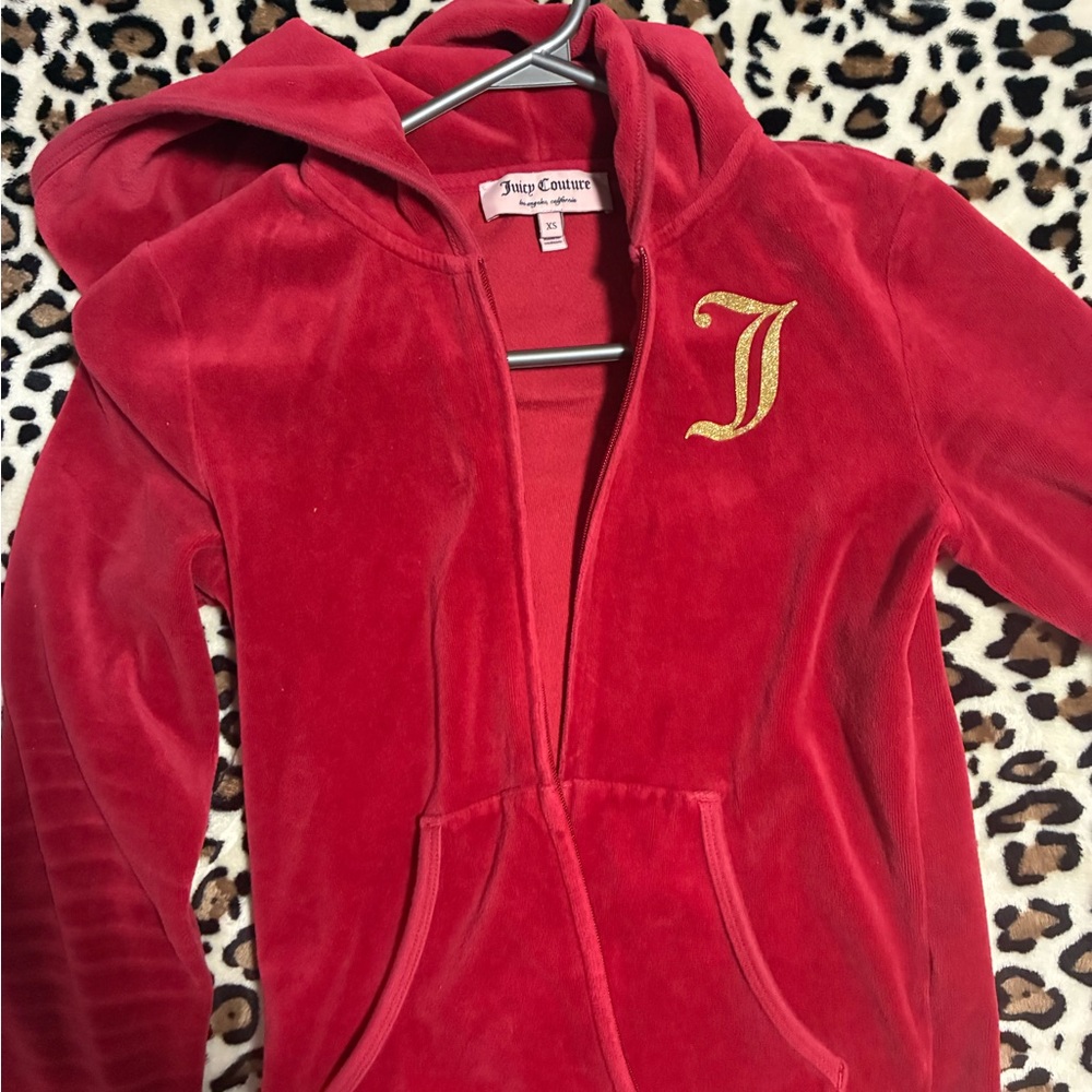 juicy couture hoodie but zipper is broken